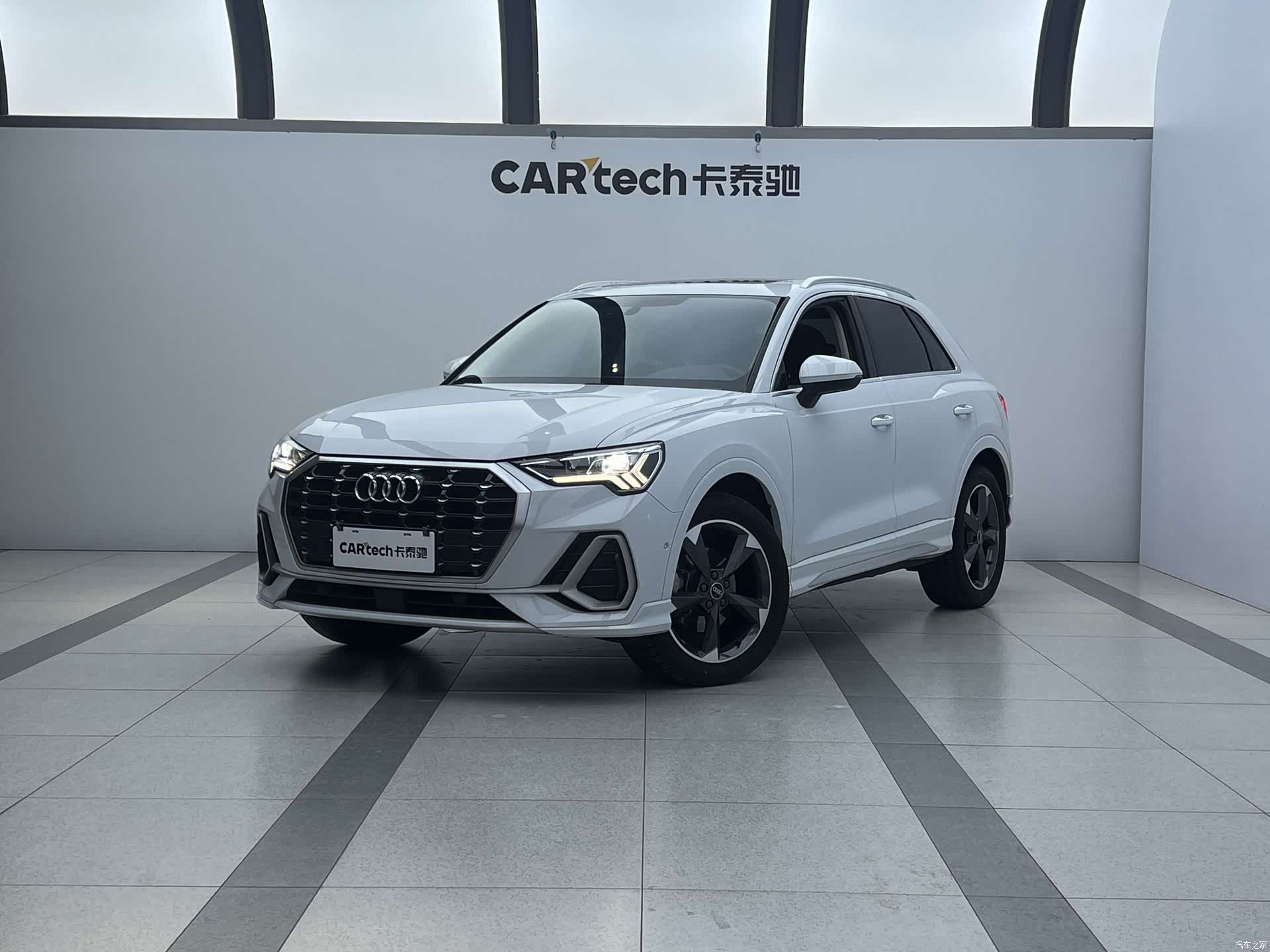 Audi Q3, 2022 1