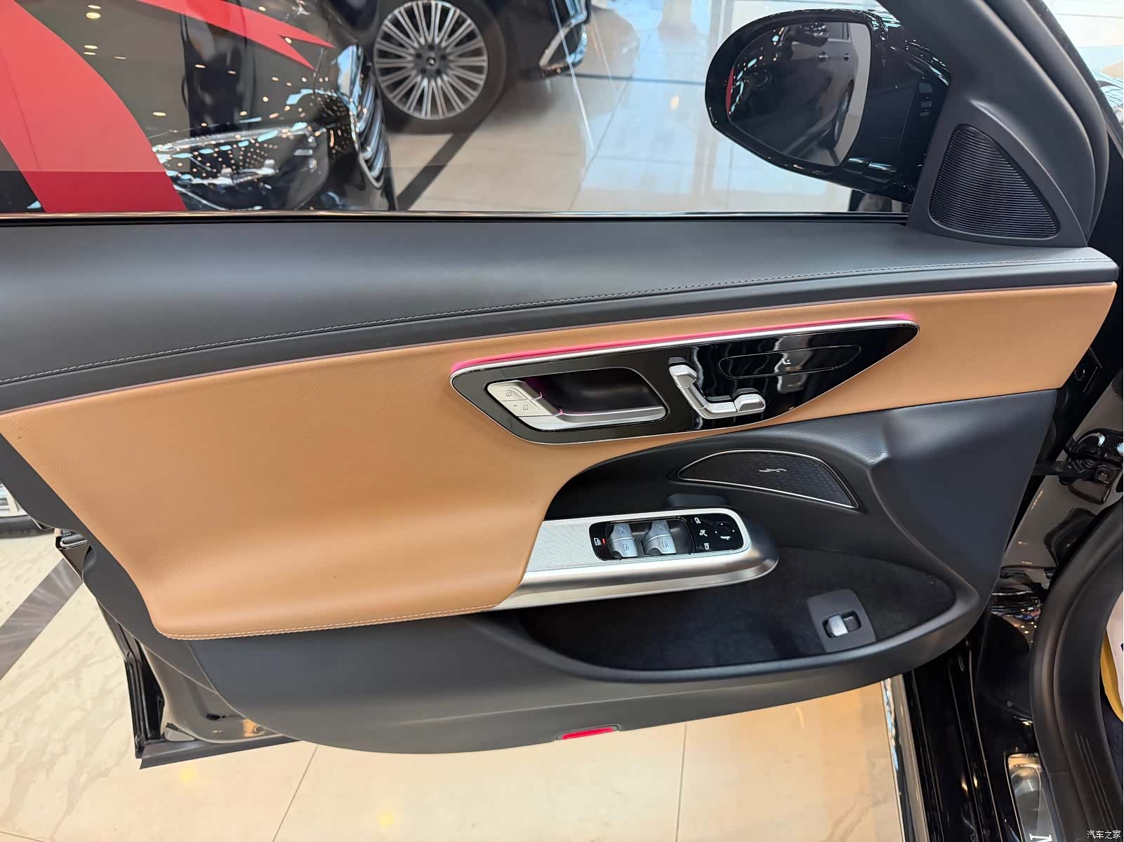 Mercedes-Benz E-Class, 2024 4