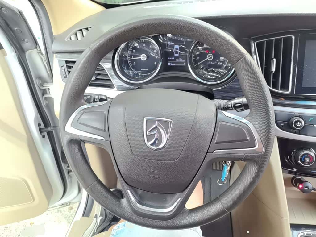 Wuling 730, 2018 11