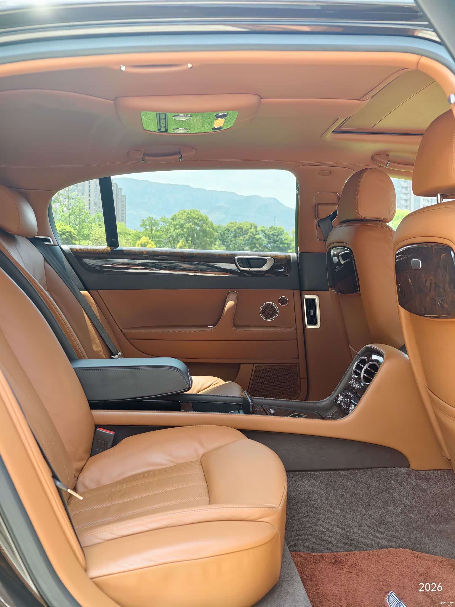 Bentley Flying Spur, 2011 6