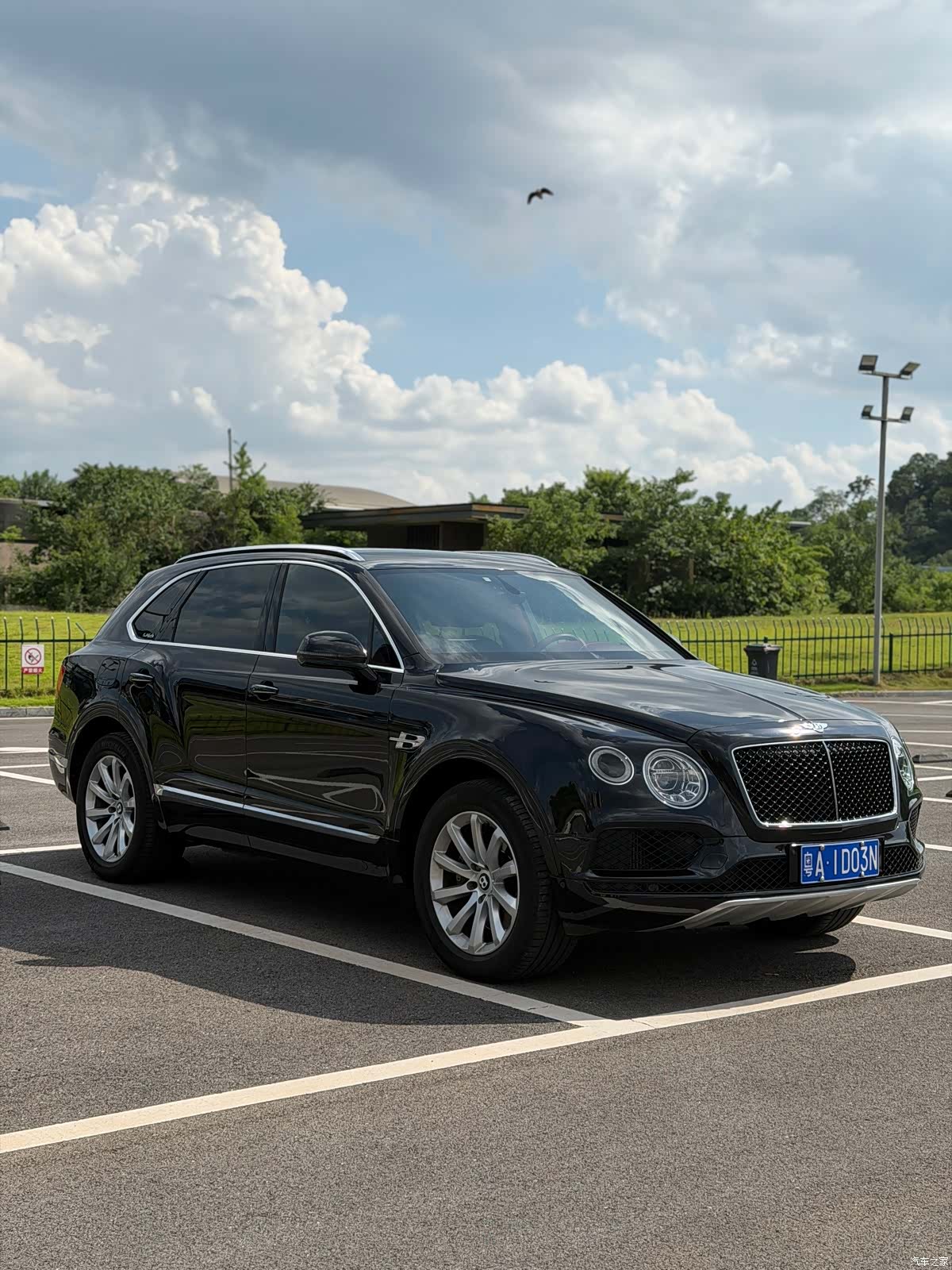 Bentley Bentayga, 2018 3