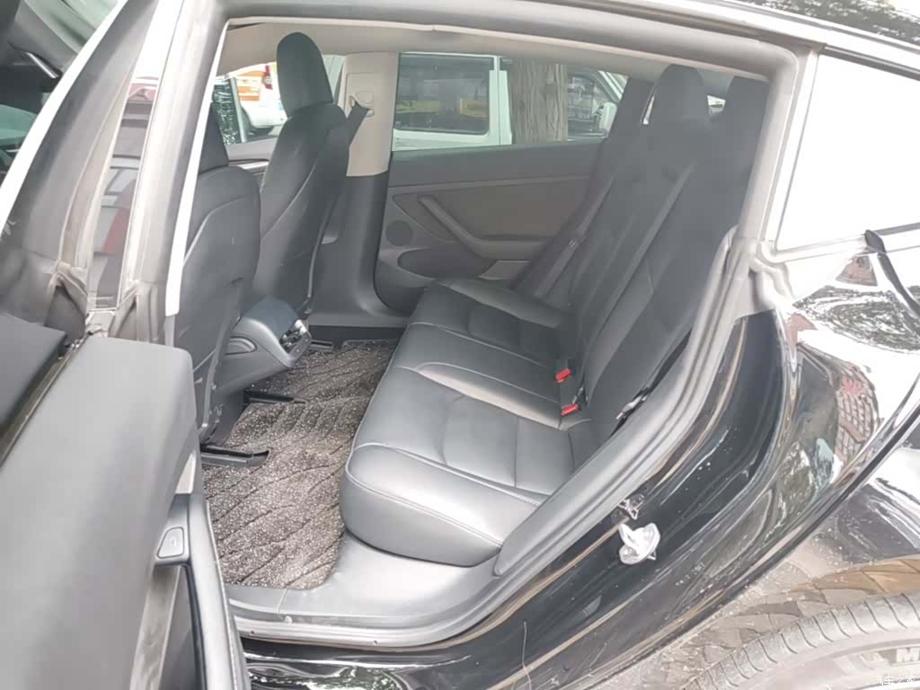 Tesla Model 3, 2022 17