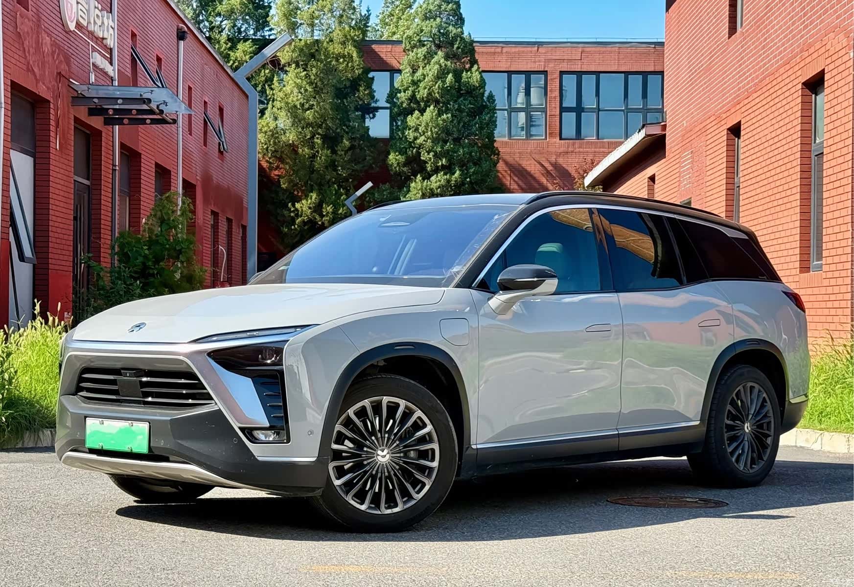 NIO ES8, 2021 1