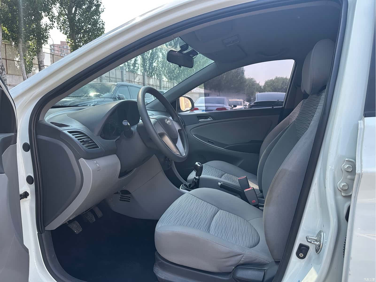 Hyundai GLS, 2016 10