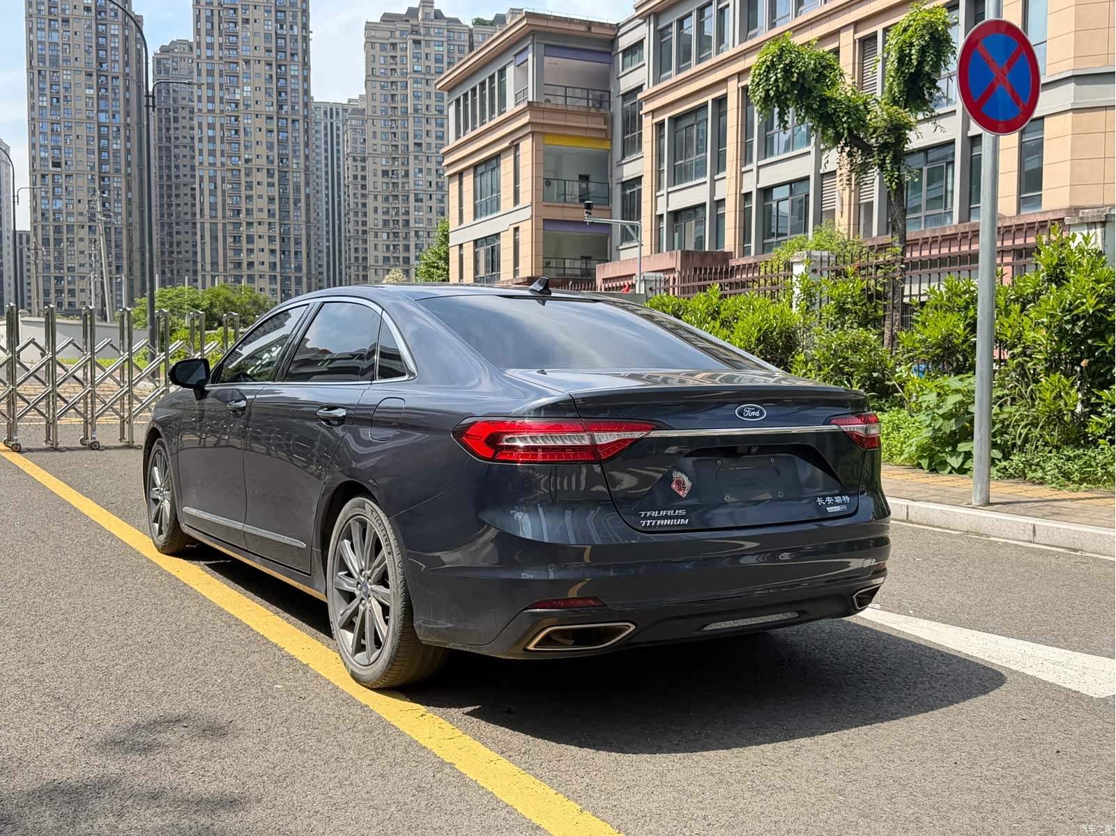 Ford Taurus, 2020 6