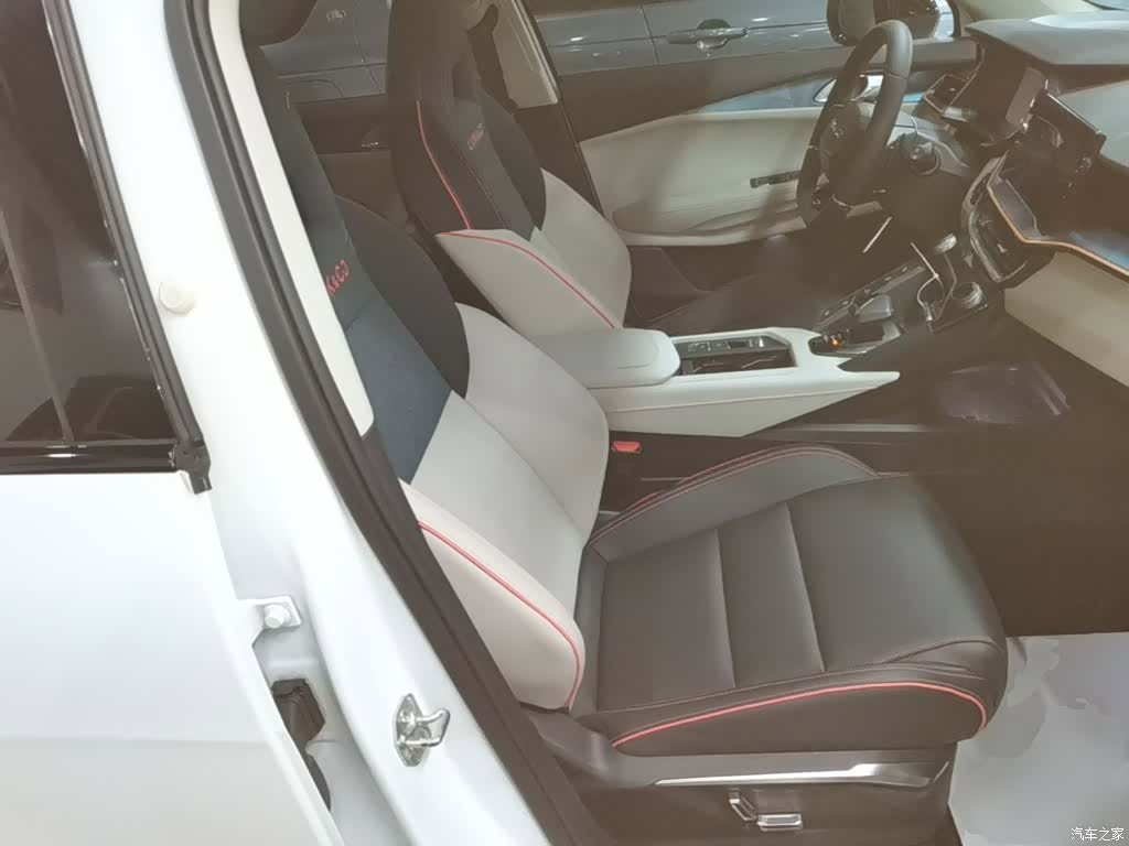 Lynk & Co 02, 2021 25