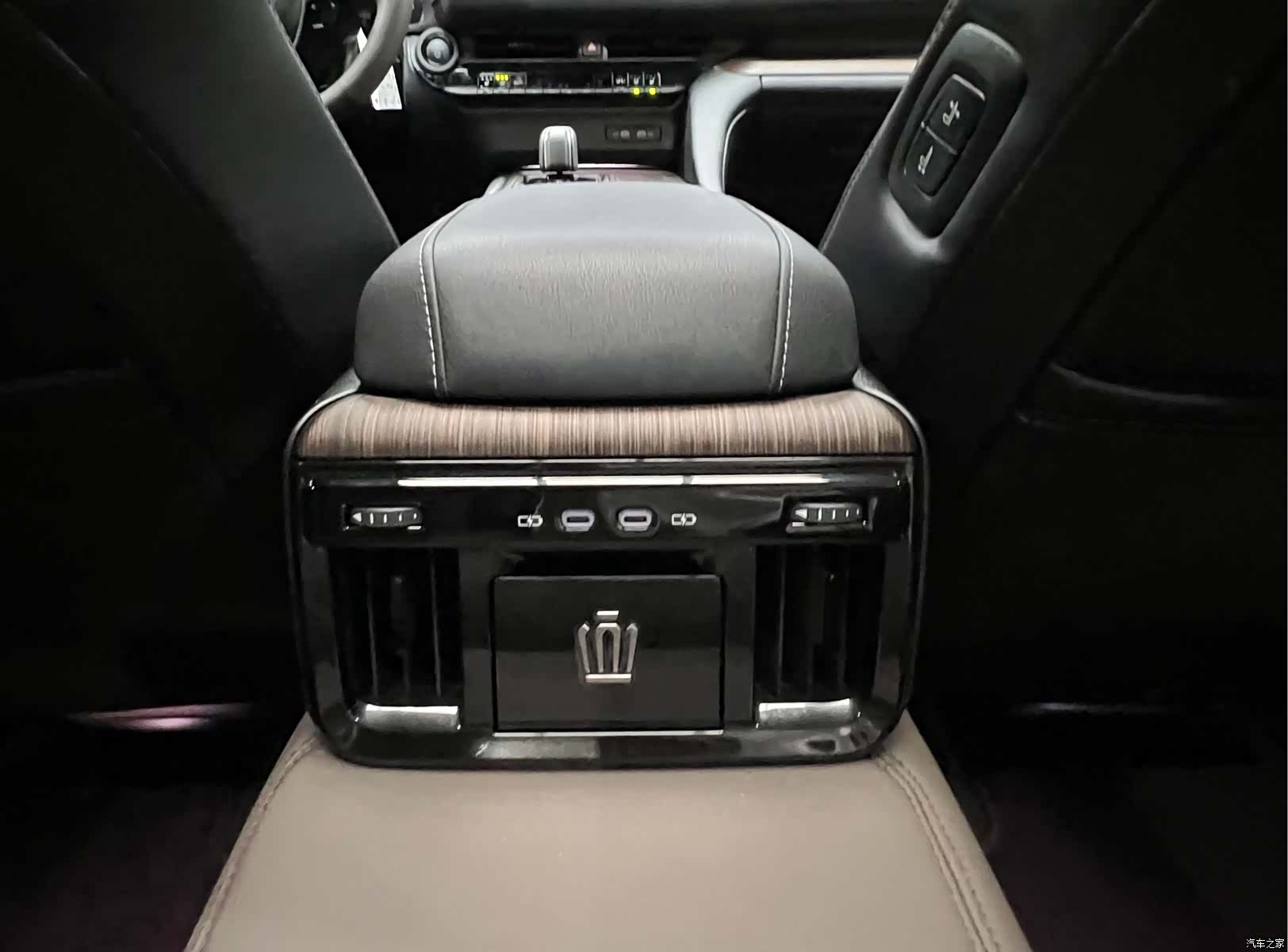 Toyota Crown, 2026 18