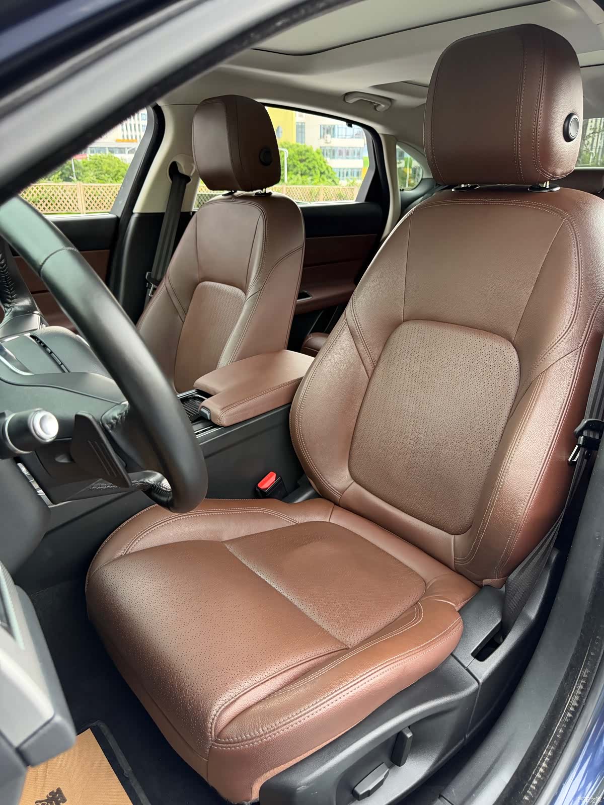 Land Rover XFL, 2019 9