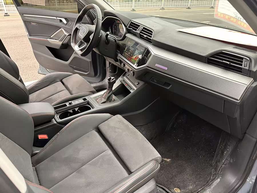 Audi Q3 2023, фото 6
