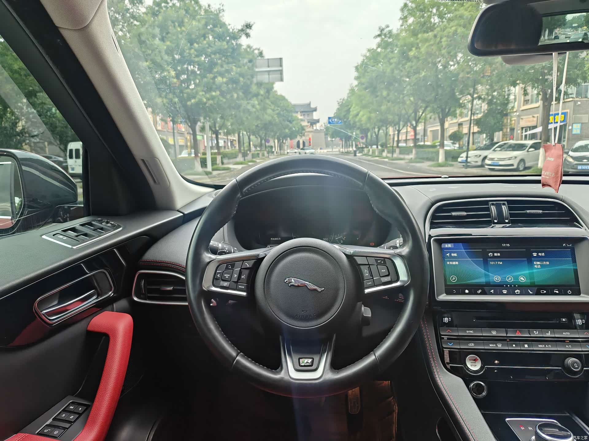 Jaguar F-PACE, 2017 7