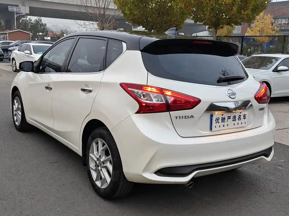 Nissan TIIDA