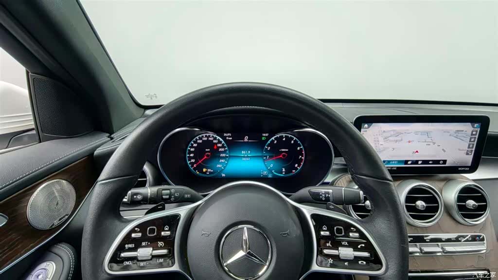 Mercedes-Benz GLC, 2023 11