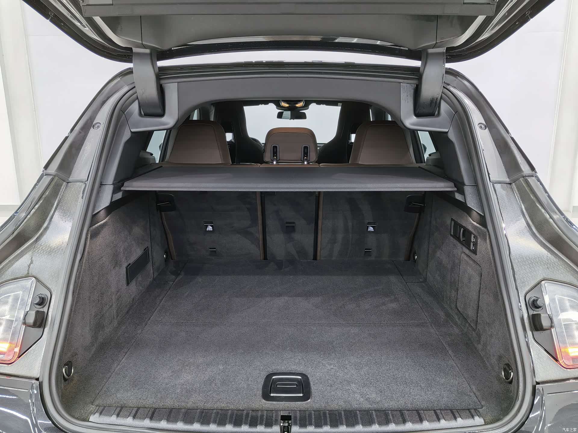 BMW iX, 2023 23