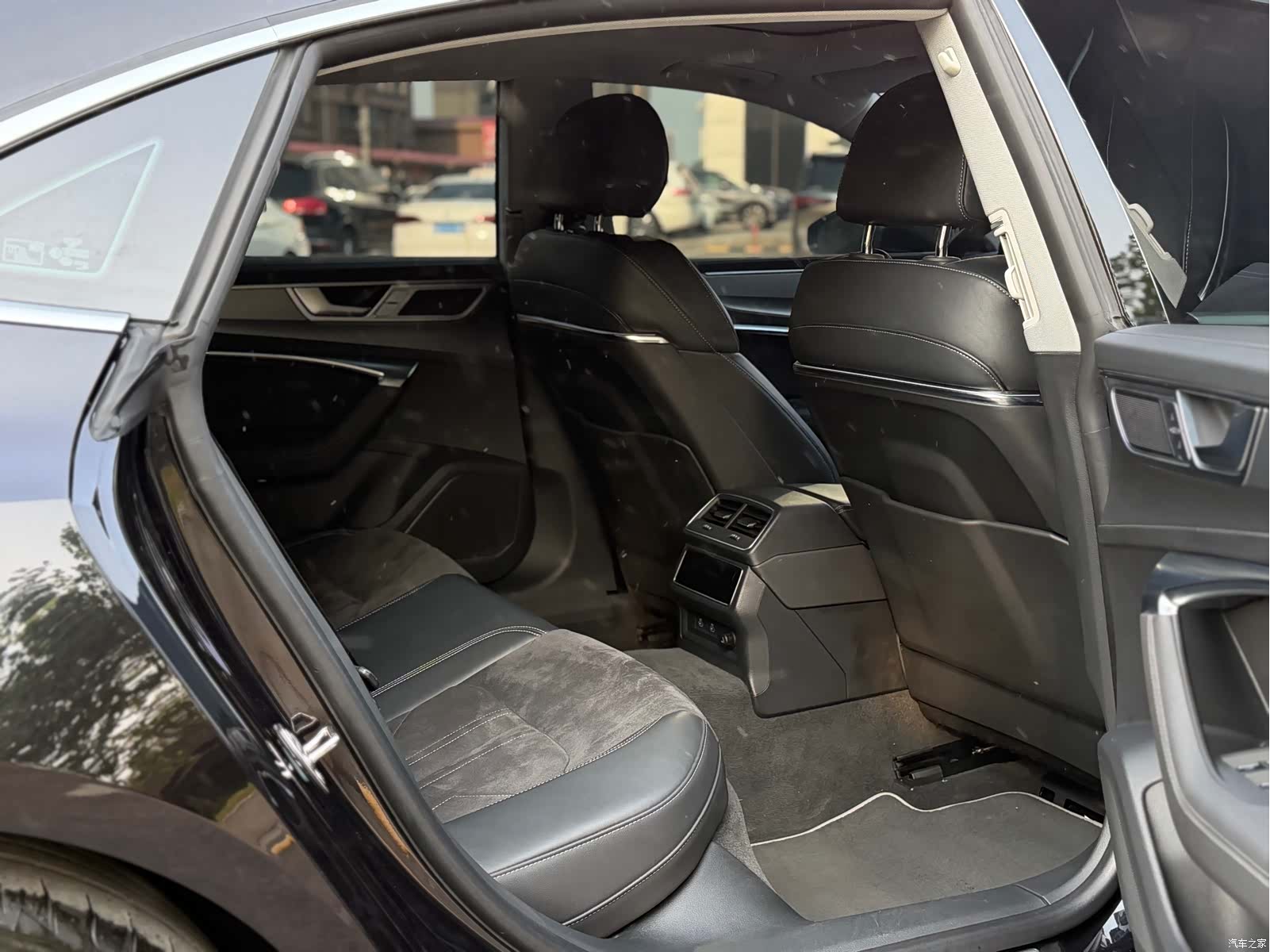 Audi A7L, 2024 9