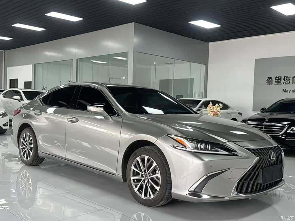 Lexus ES, 2023 3