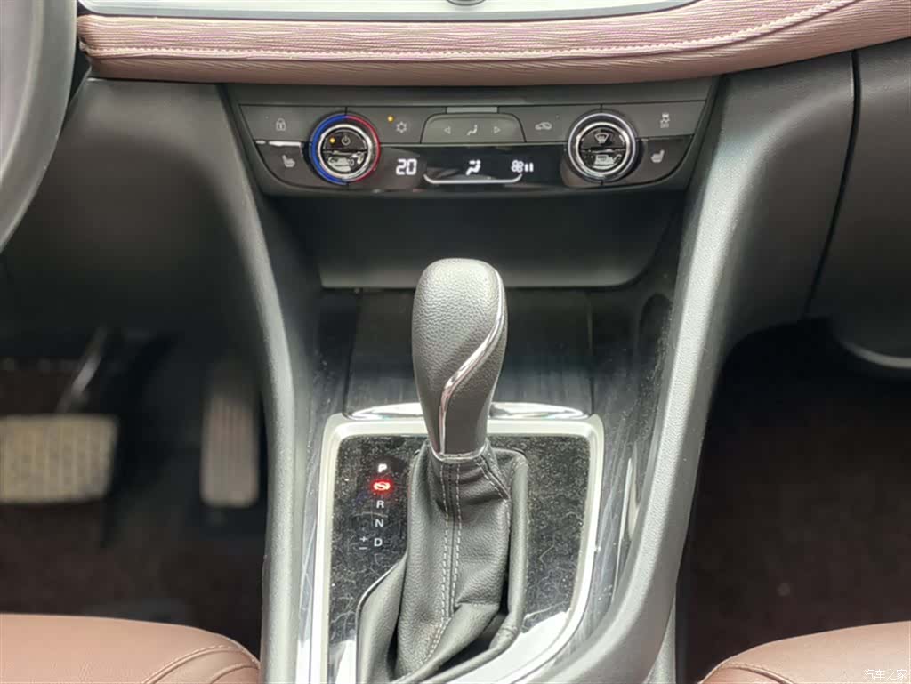 Buick GL6, 2021 19