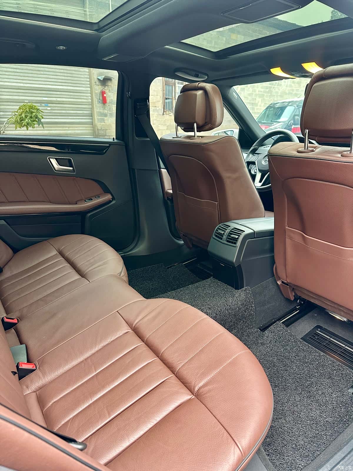 Mercedes-Benz E-Class, 2014 12