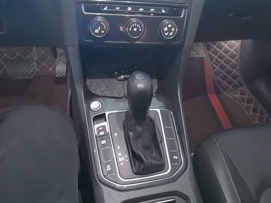 Volkswagen Golf*Jiayu Volkswagen Golf*Jiayu