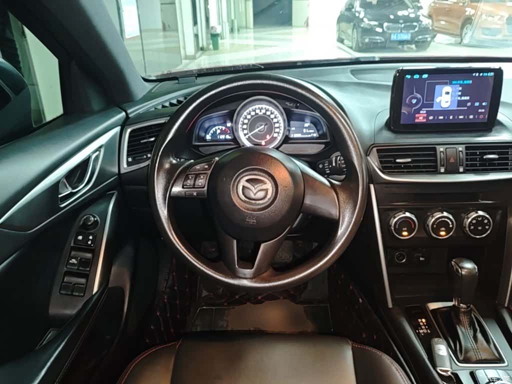 Mazda CX-4, 2017 11