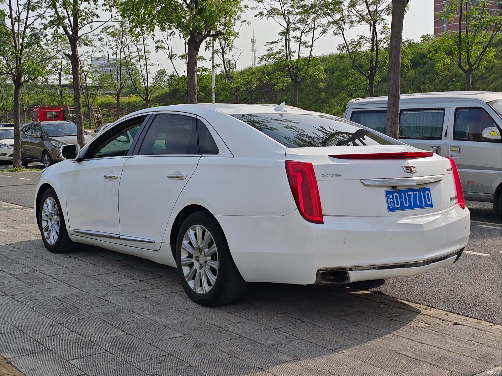 Cadillac XTS, 2016 9