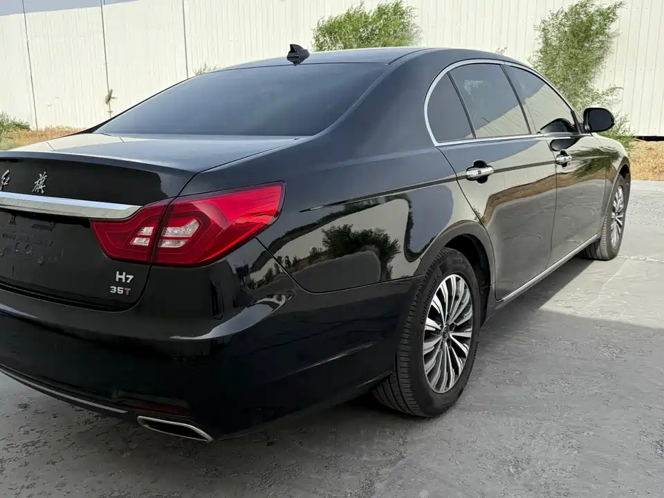 Hongqi H7