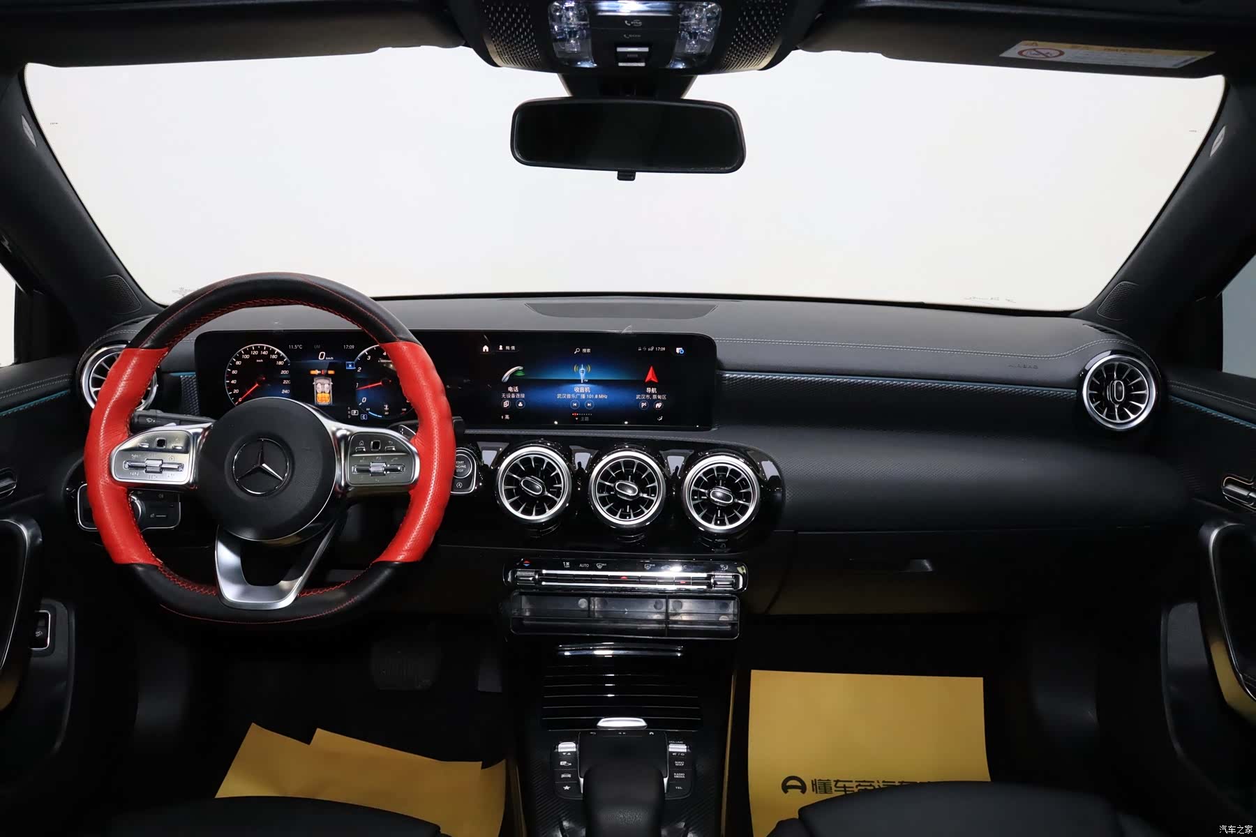 Mercedes-Benz A-Class, 2022 13