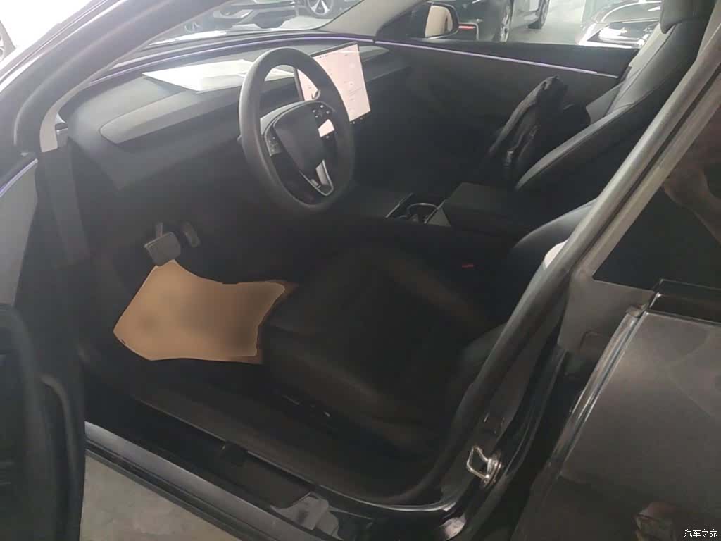 Tesla Model 3, 2024 16