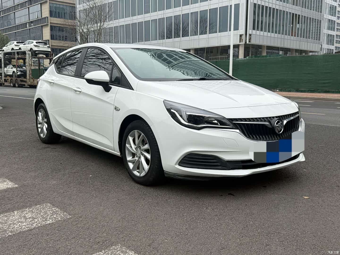 Buick Verano, 2018 3