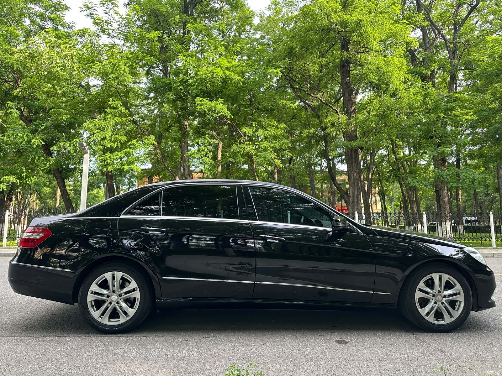 Mercedes-Benz E-Class, 2012 4