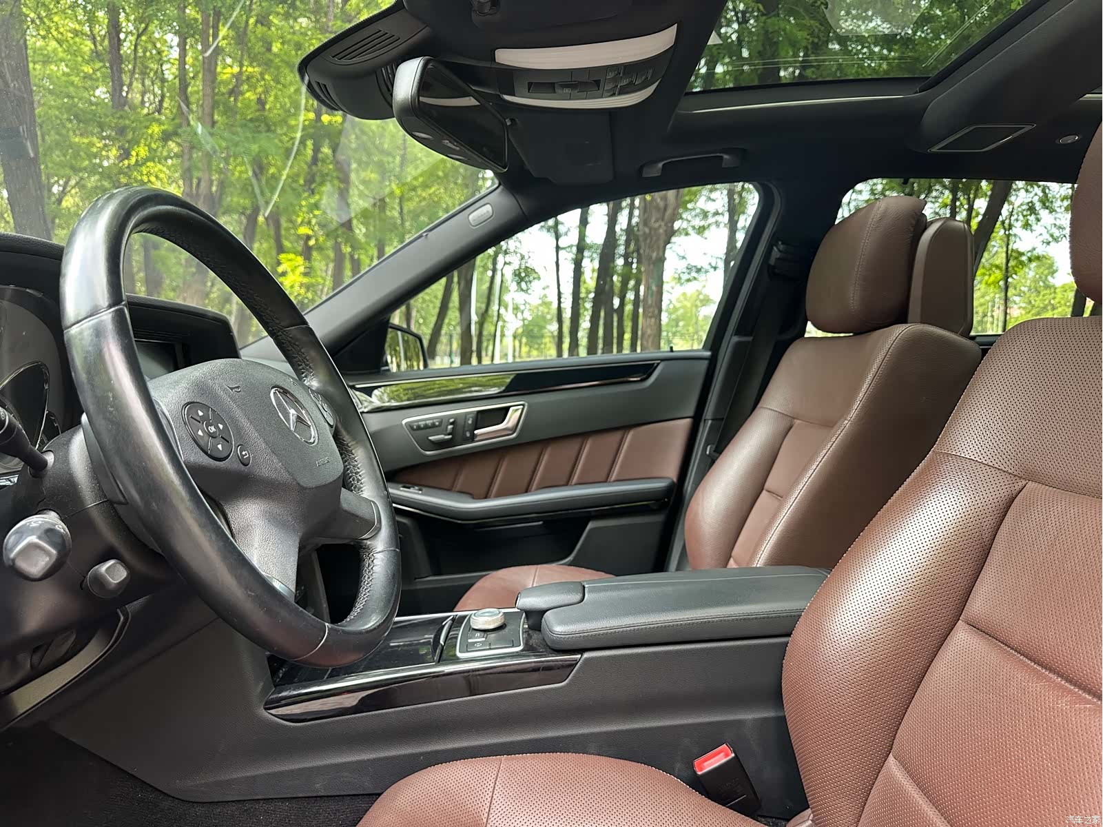 Mercedes-Benz E-Class, 2012 19