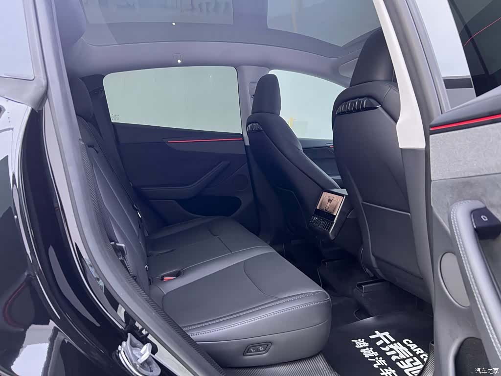 Tesla Model Y, 2025 19