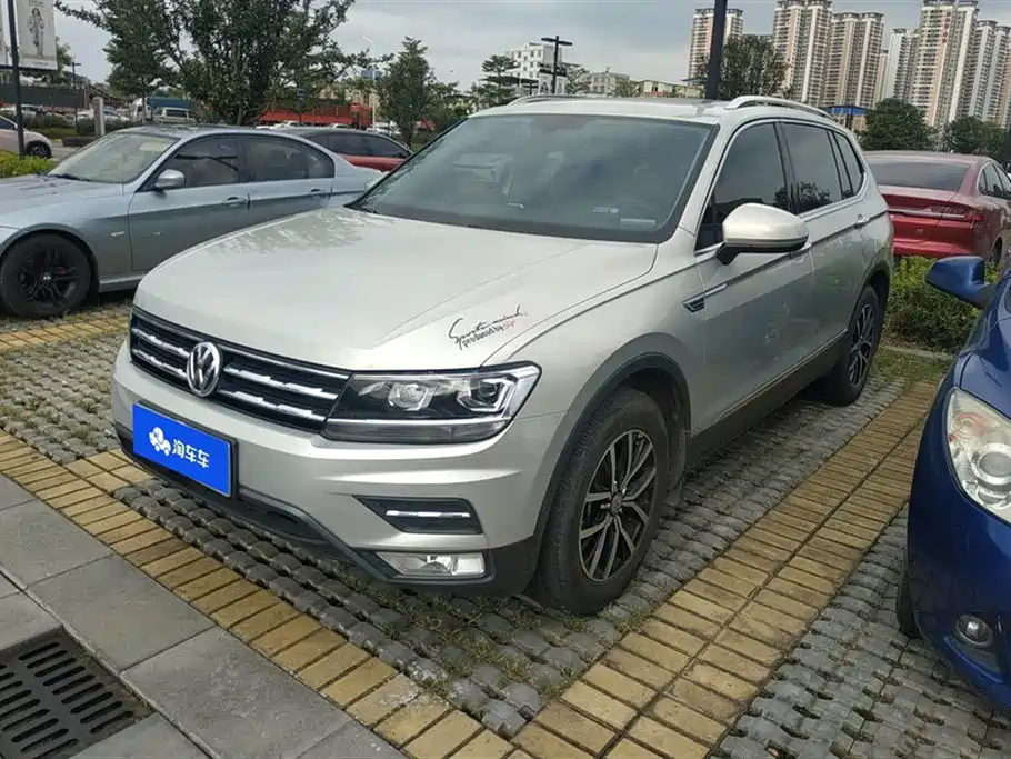 Volkswagen Tiguan L