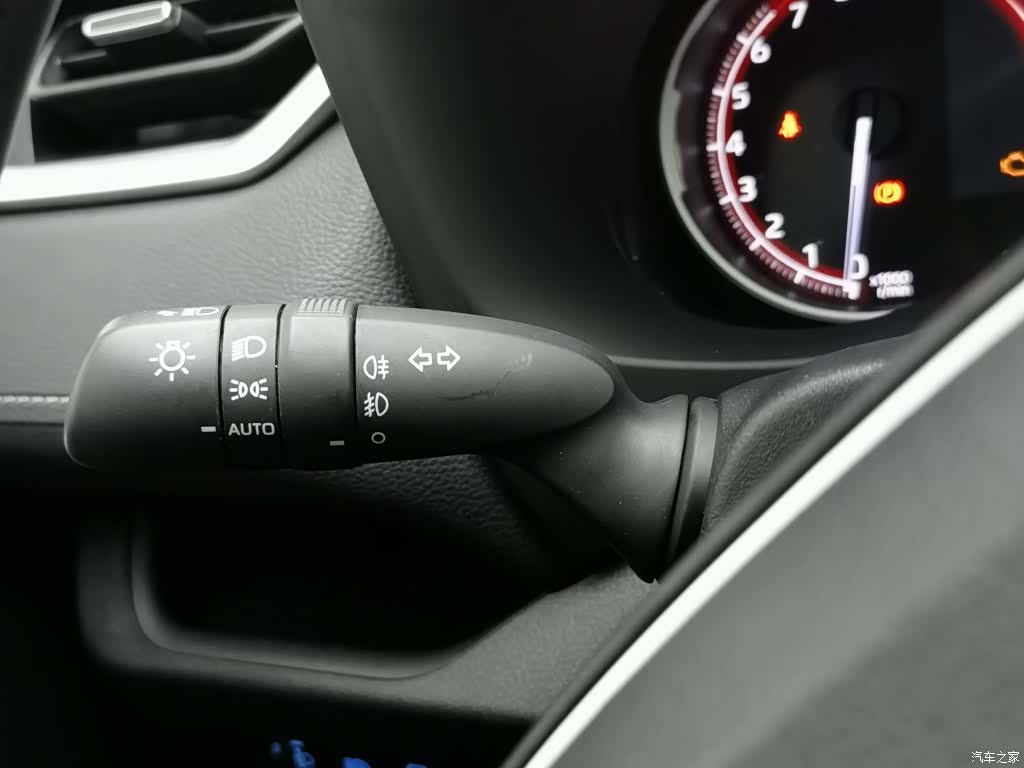 Toyota RAV4, 2022 21