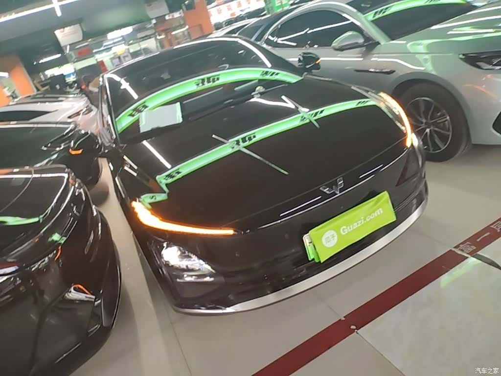 Wuling Starlight, 2025 4