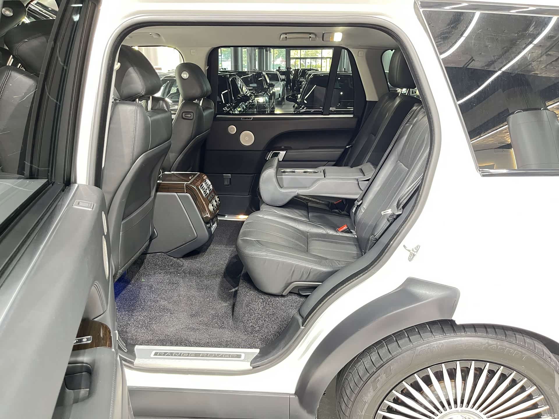 Land Rover Range Rover, 2018 все фото