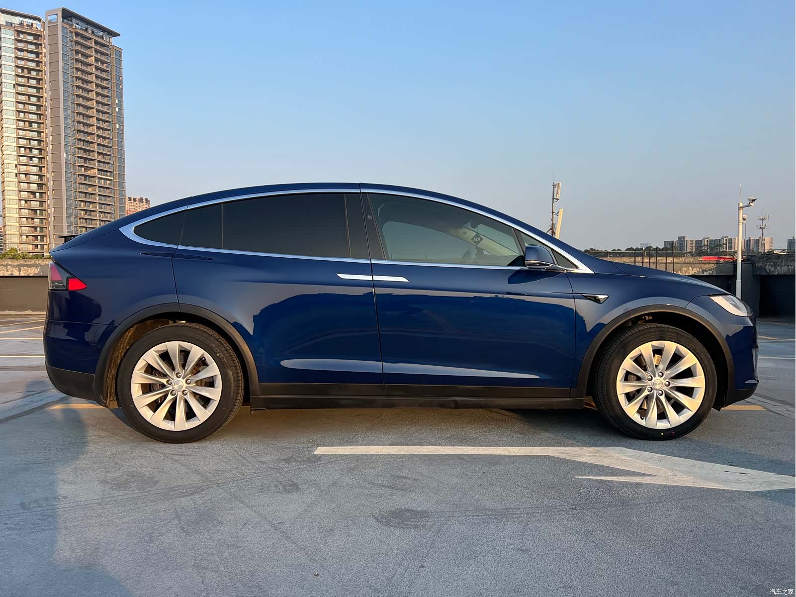 Tesla Model X, 2017 7