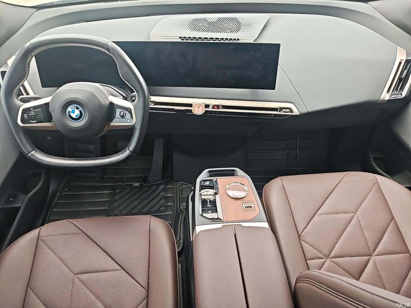 BMW iX, 2025 7