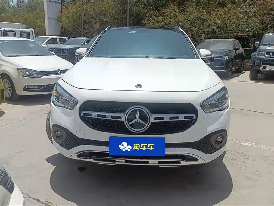 Mercedes-Benz GLA