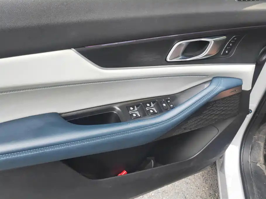 Changan UNI-K Smart iDD