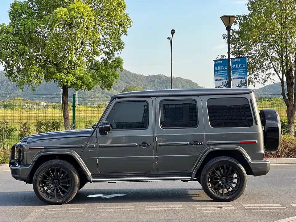 Mercedes-Benz G-class