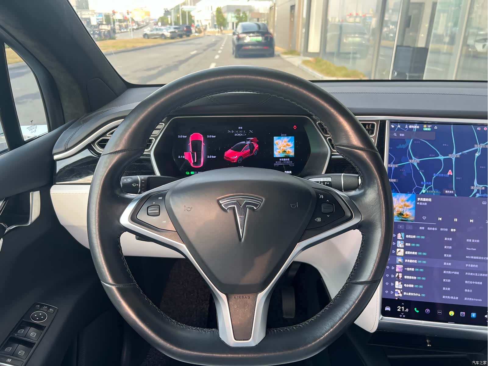 Tesla Model X, 2017 9