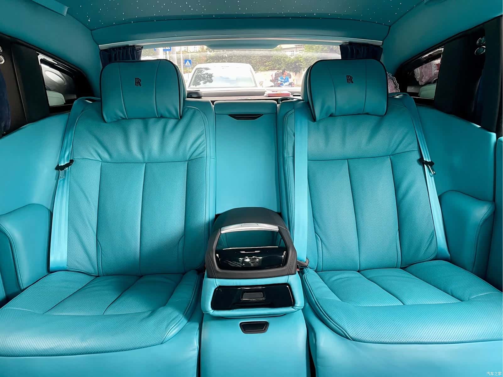 Rolls-Royce Phantom, 2011 11