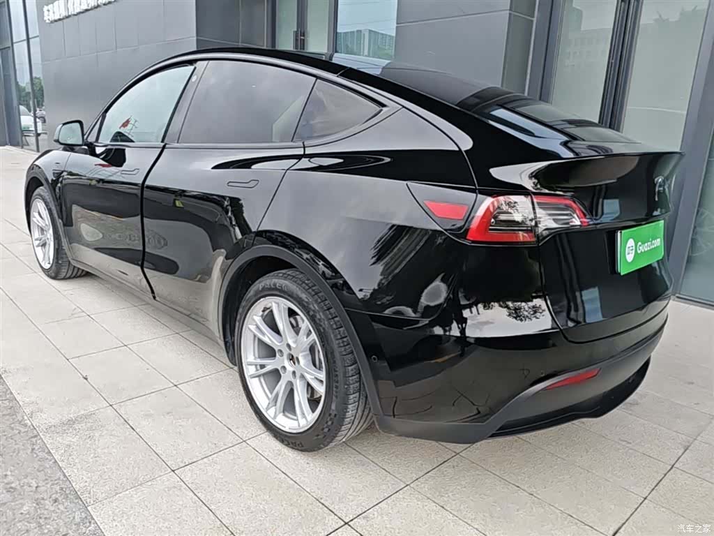 Tesla Model Y, 2023 все фото