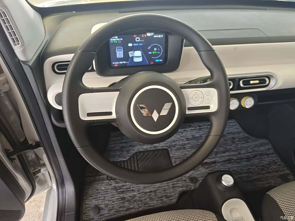 Wuling MINIEV, 2025 11
