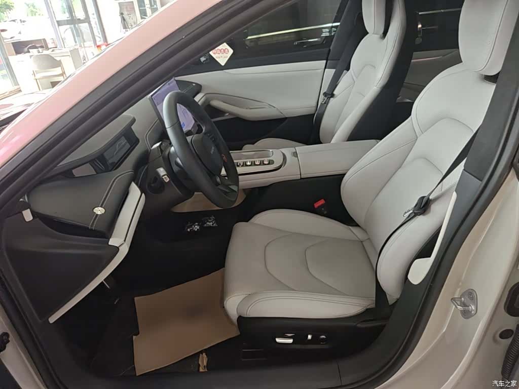 Xiaomi SU7, 2025 15