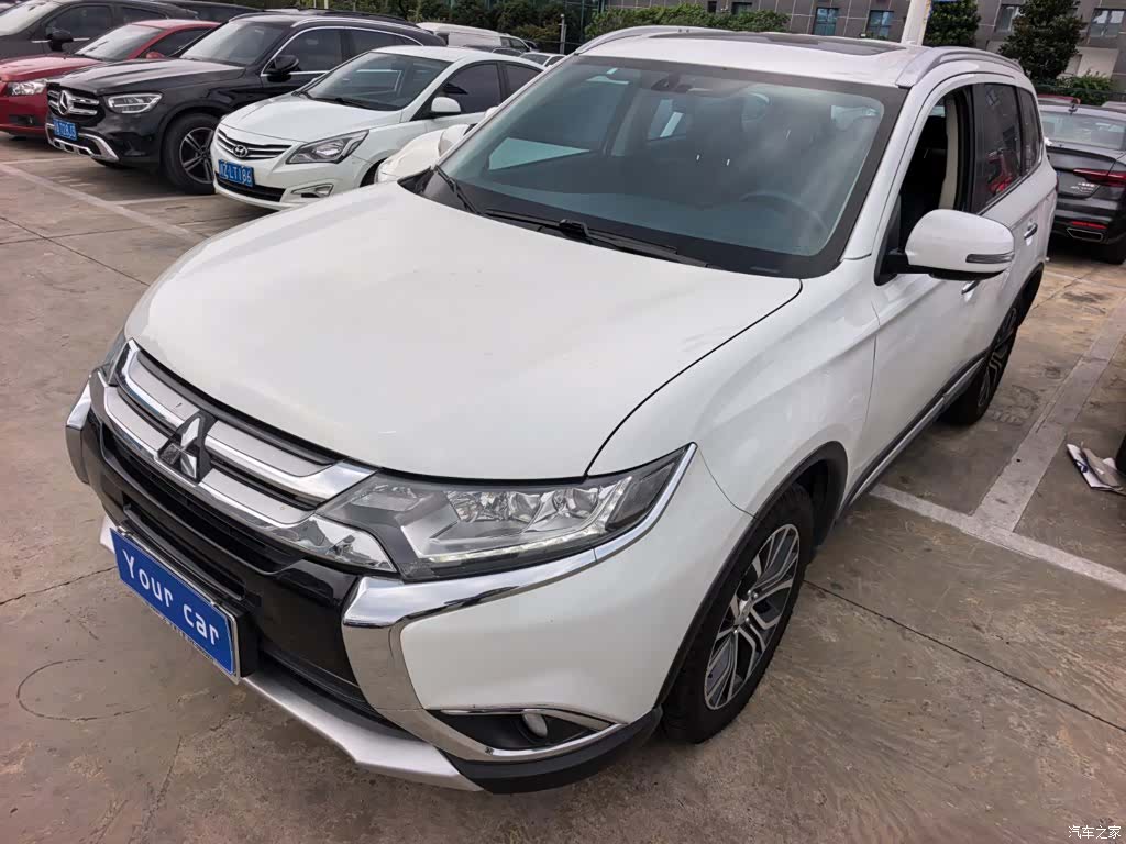 Mitsubishi Outlander, 2017 1