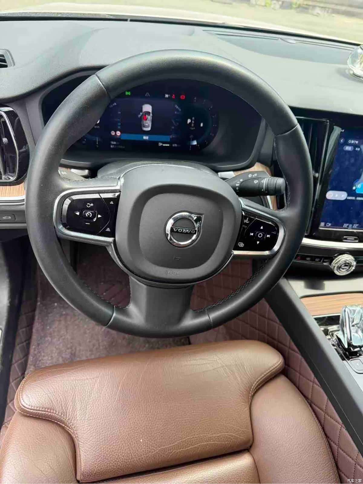 Volvo S60, 2022 3