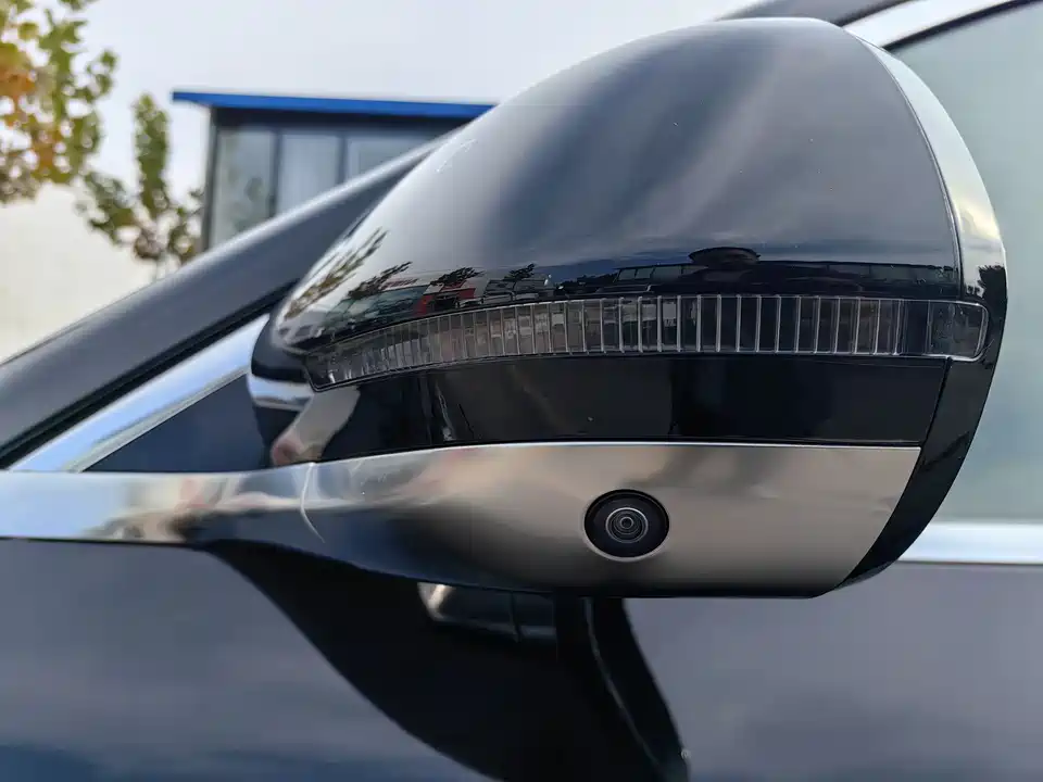 AITO Ask the world M9