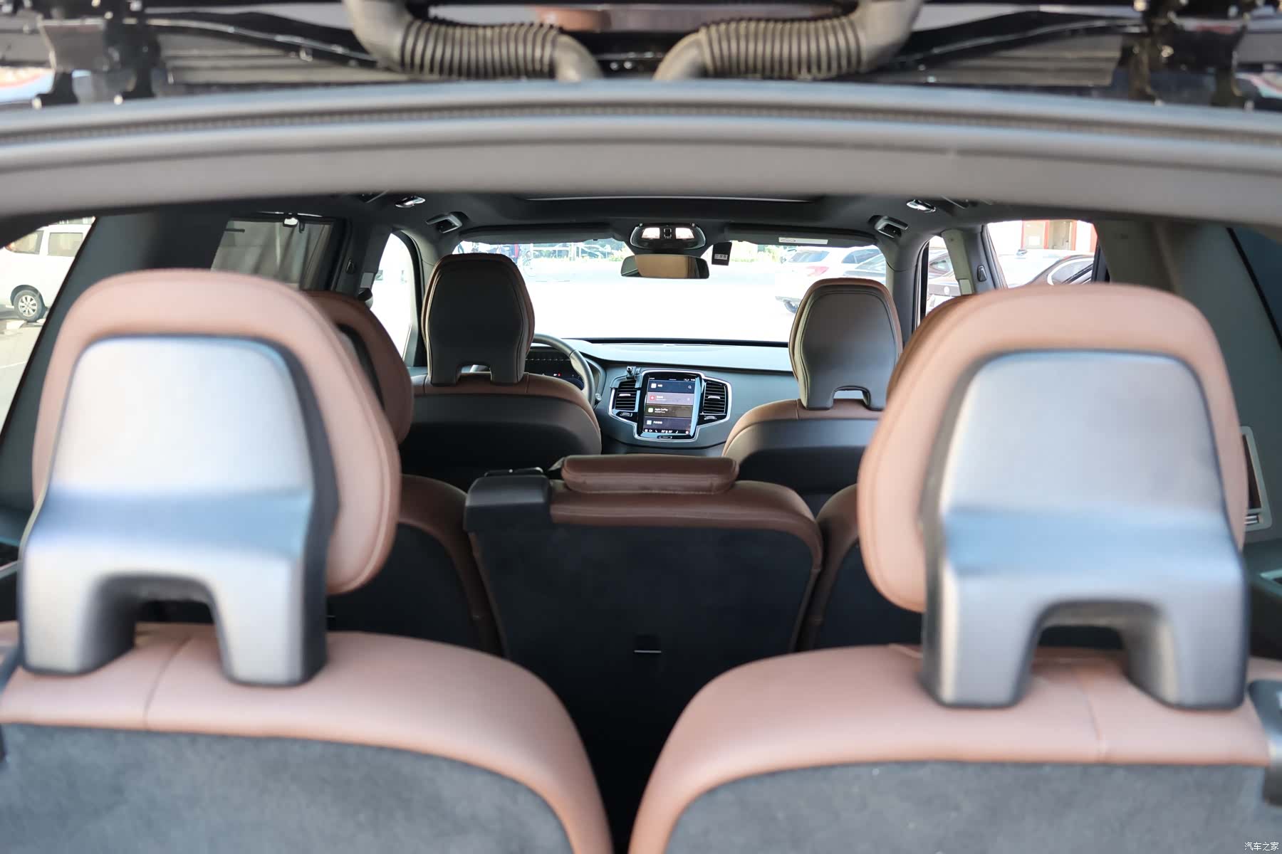 Volvo XC90, 2025 10