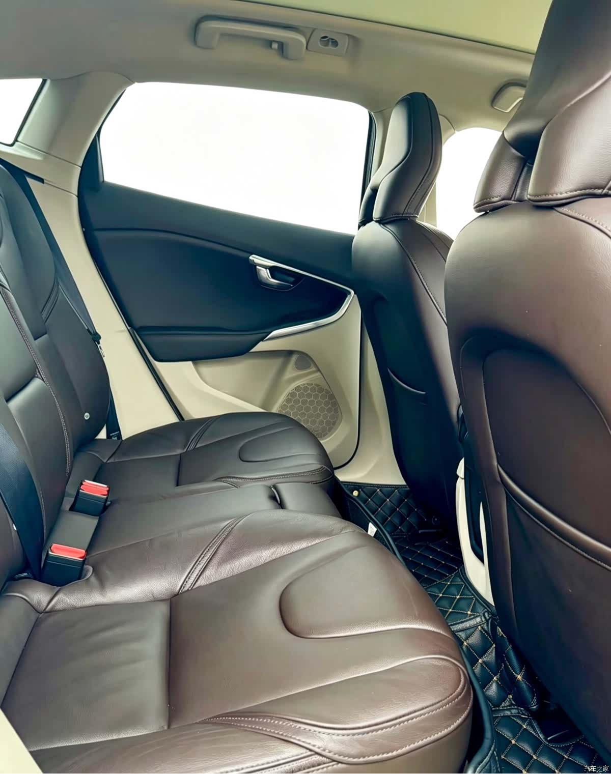Volvo V40, 2016 7